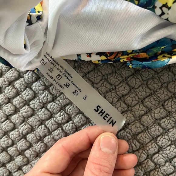 SHEIN Floral Bathing Suit - Picture 7 of 9